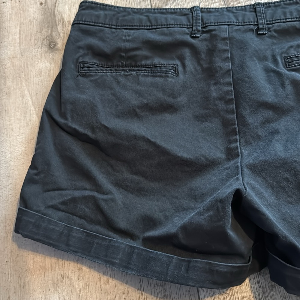 Khakis by GAP- size 8 - Picture 6 of 10